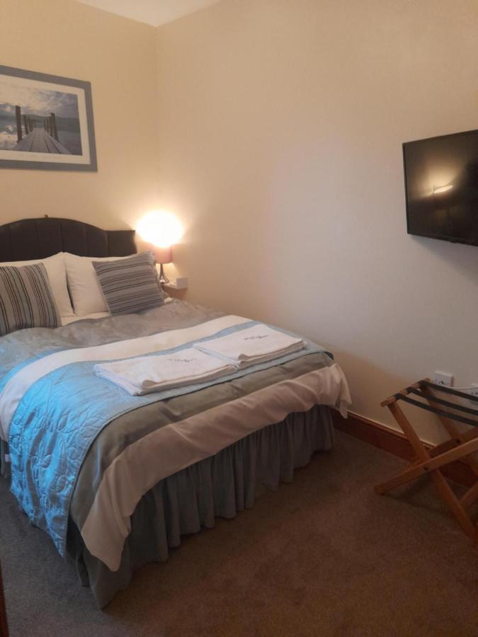 Home From Home Guesthouse Лейстън Екстериор снимка