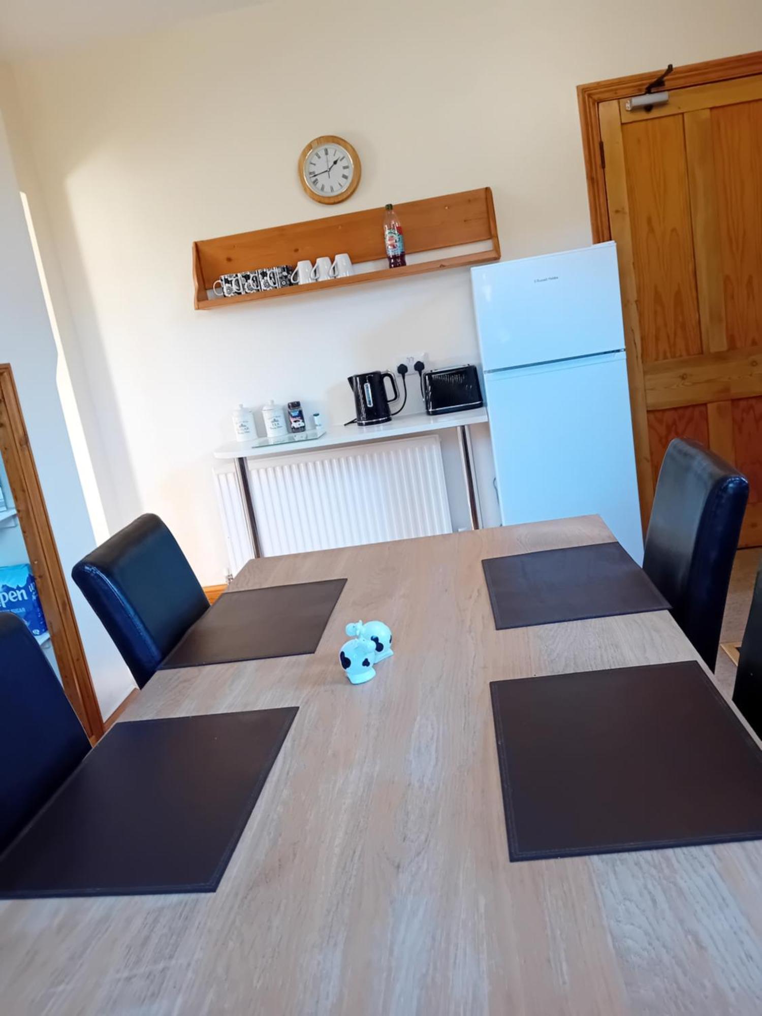 Home From Home Guesthouse Лейстън Екстериор снимка