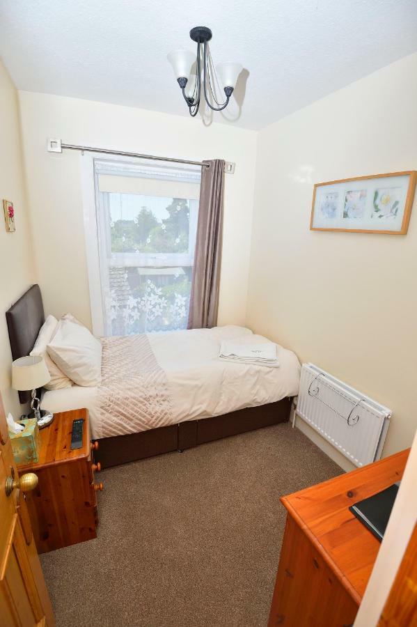 Home From Home Guesthouse Лейстън Екстериор снимка